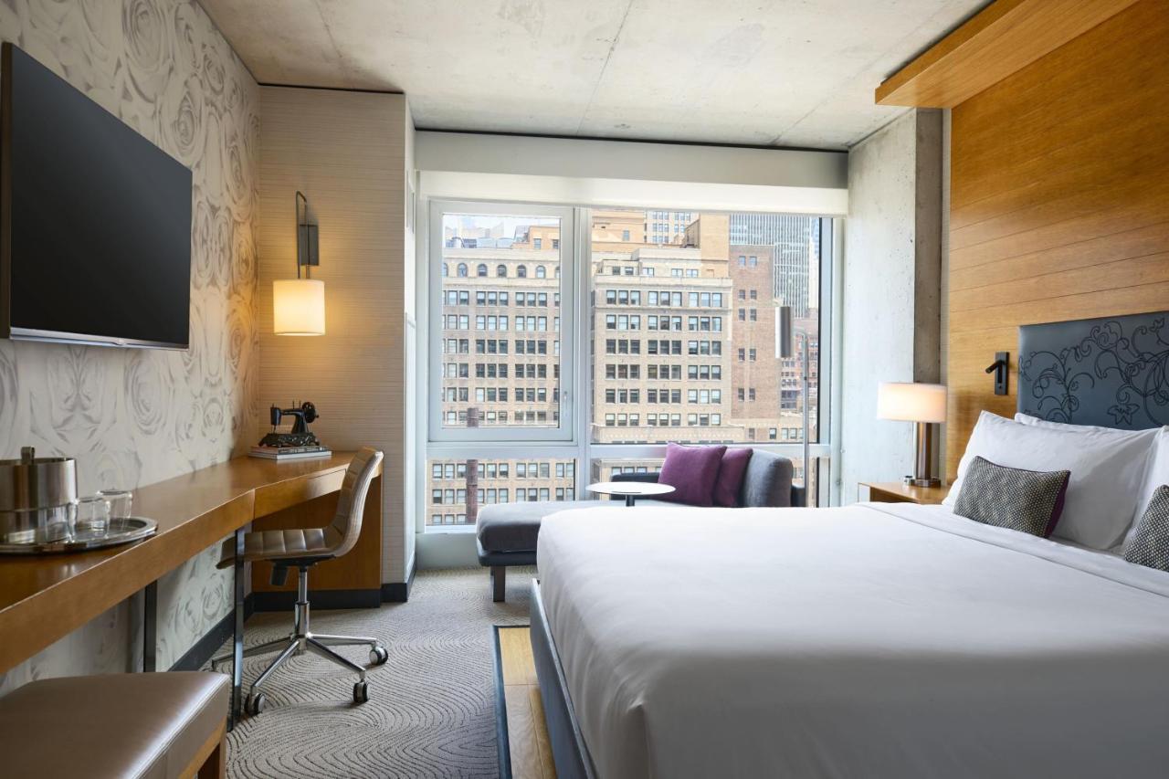 Renaissance New York Midtown Hotel Екстер'єр фото