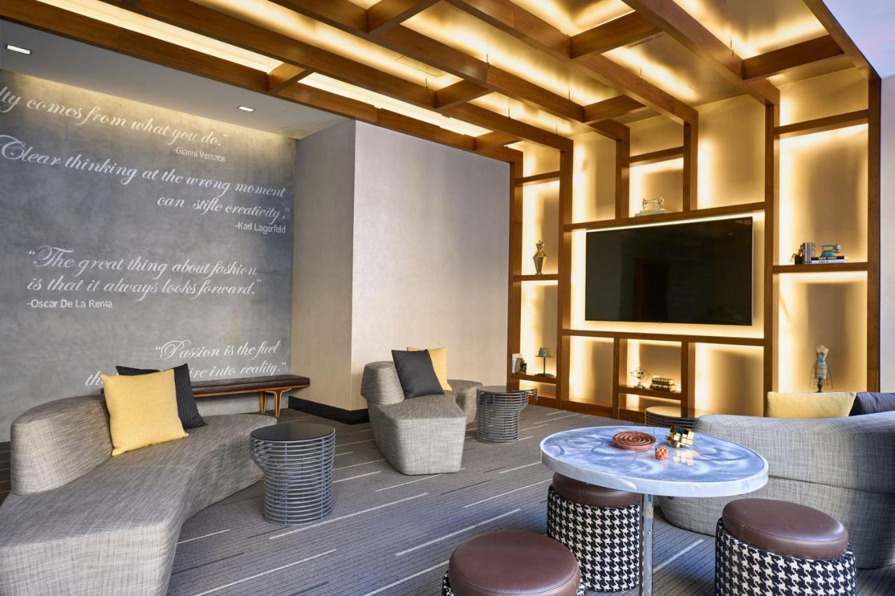Renaissance New York Midtown Hotel Екстер'єр фото