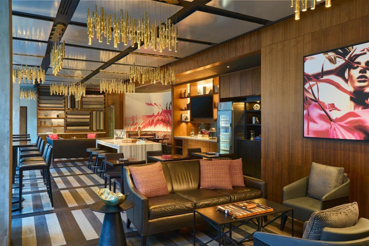Renaissance New York Midtown Hotel Екстер'єр фото