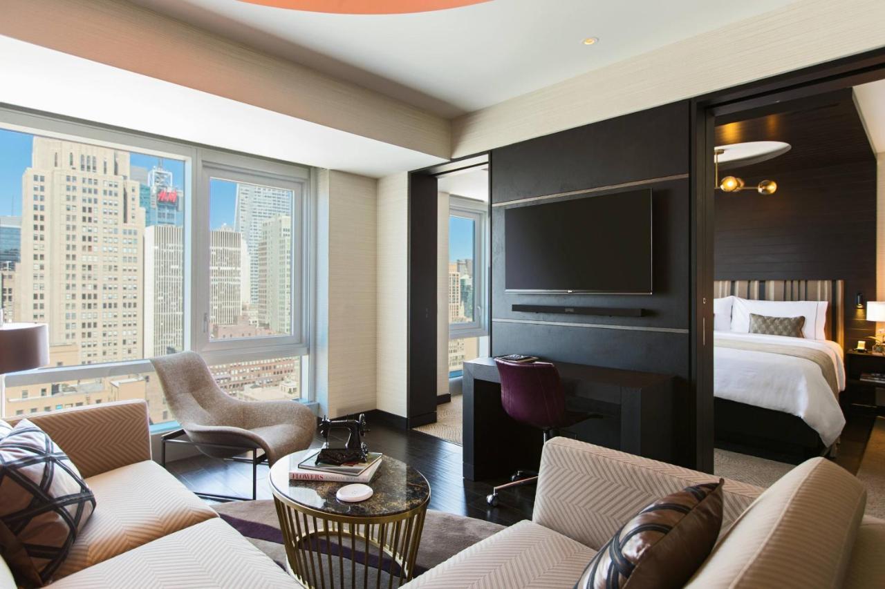 Renaissance New York Midtown Hotel Екстер'єр фото