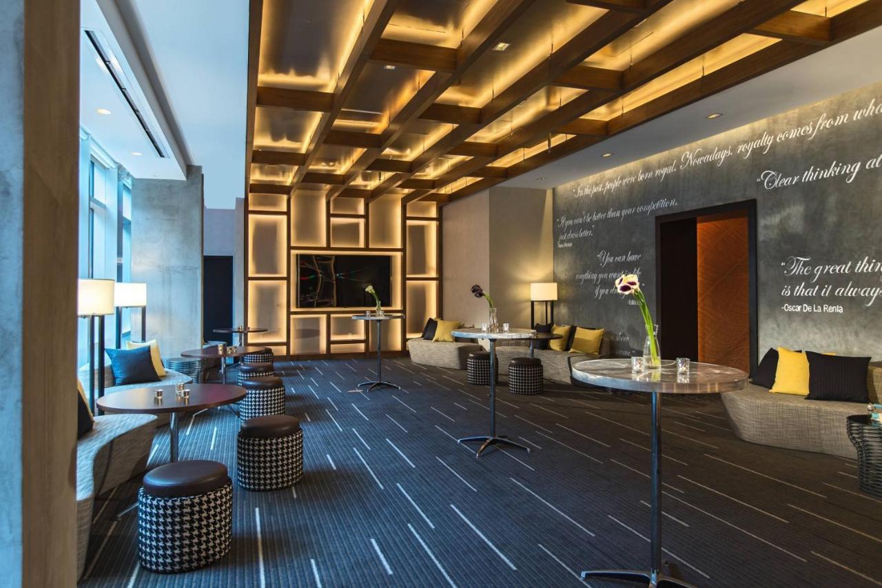 Renaissance New York Midtown Hotel Екстер'єр фото