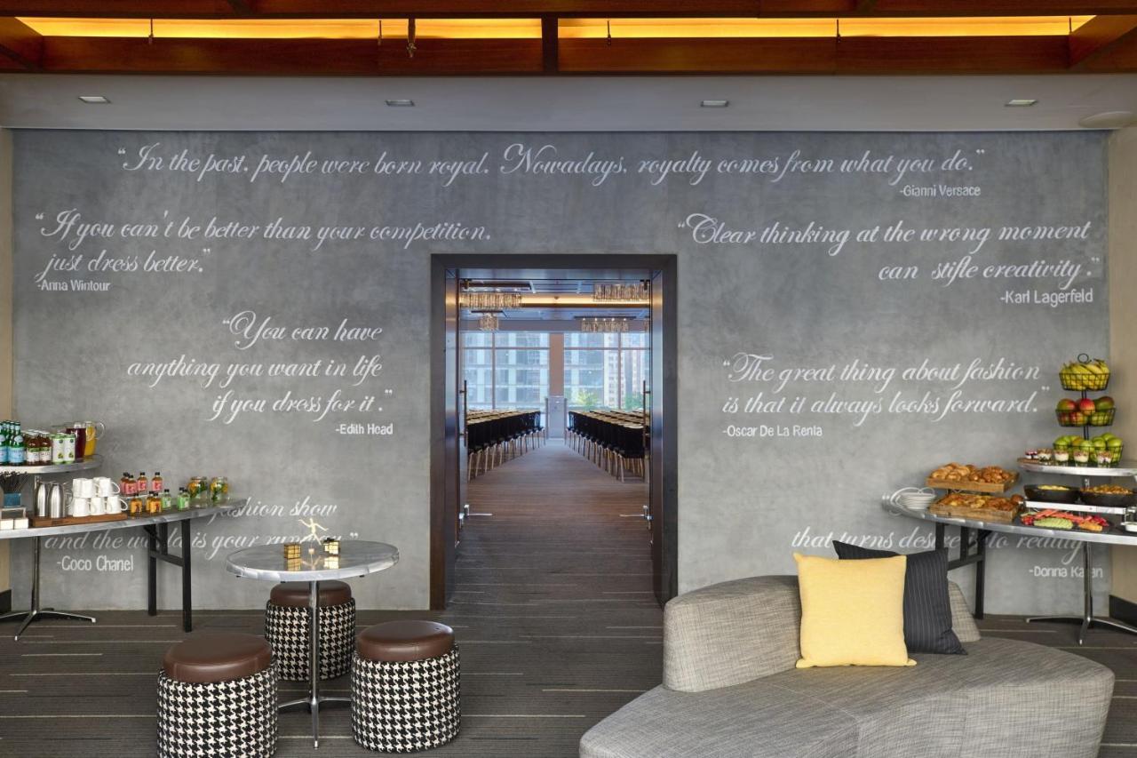 Renaissance New York Midtown Hotel Екстер'єр фото