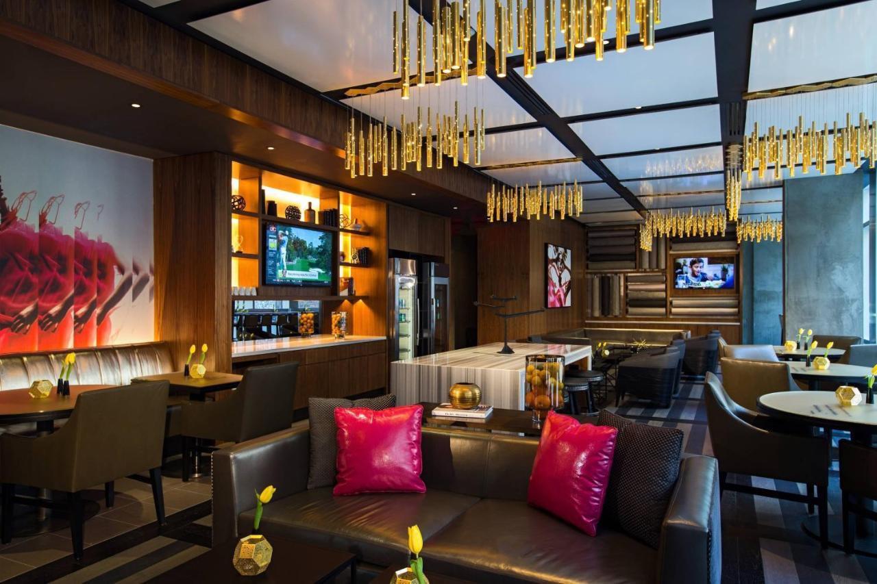 Renaissance New York Midtown Hotel Екстер'єр фото