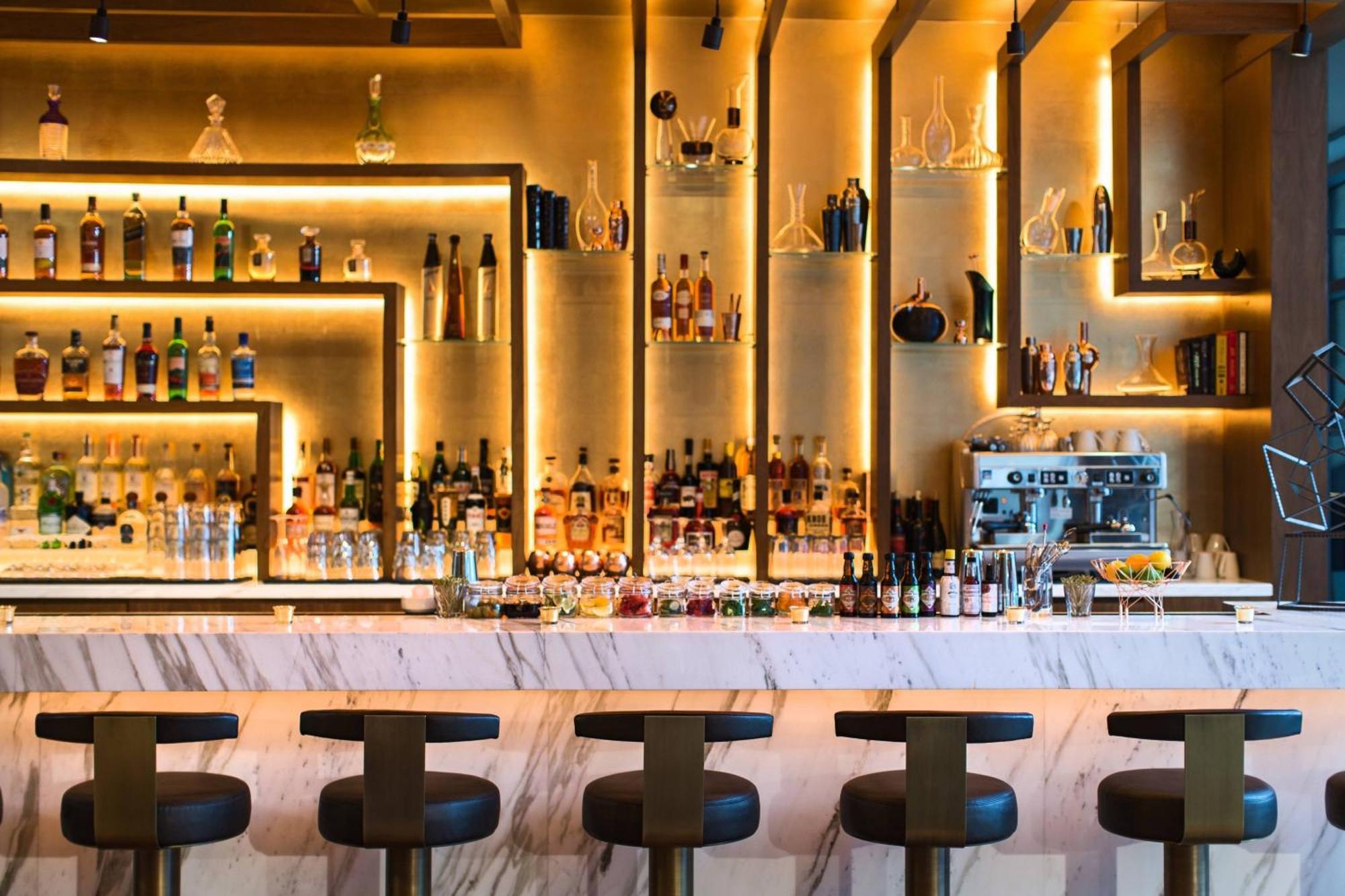 Renaissance New York Midtown Hotel Екстер'єр фото