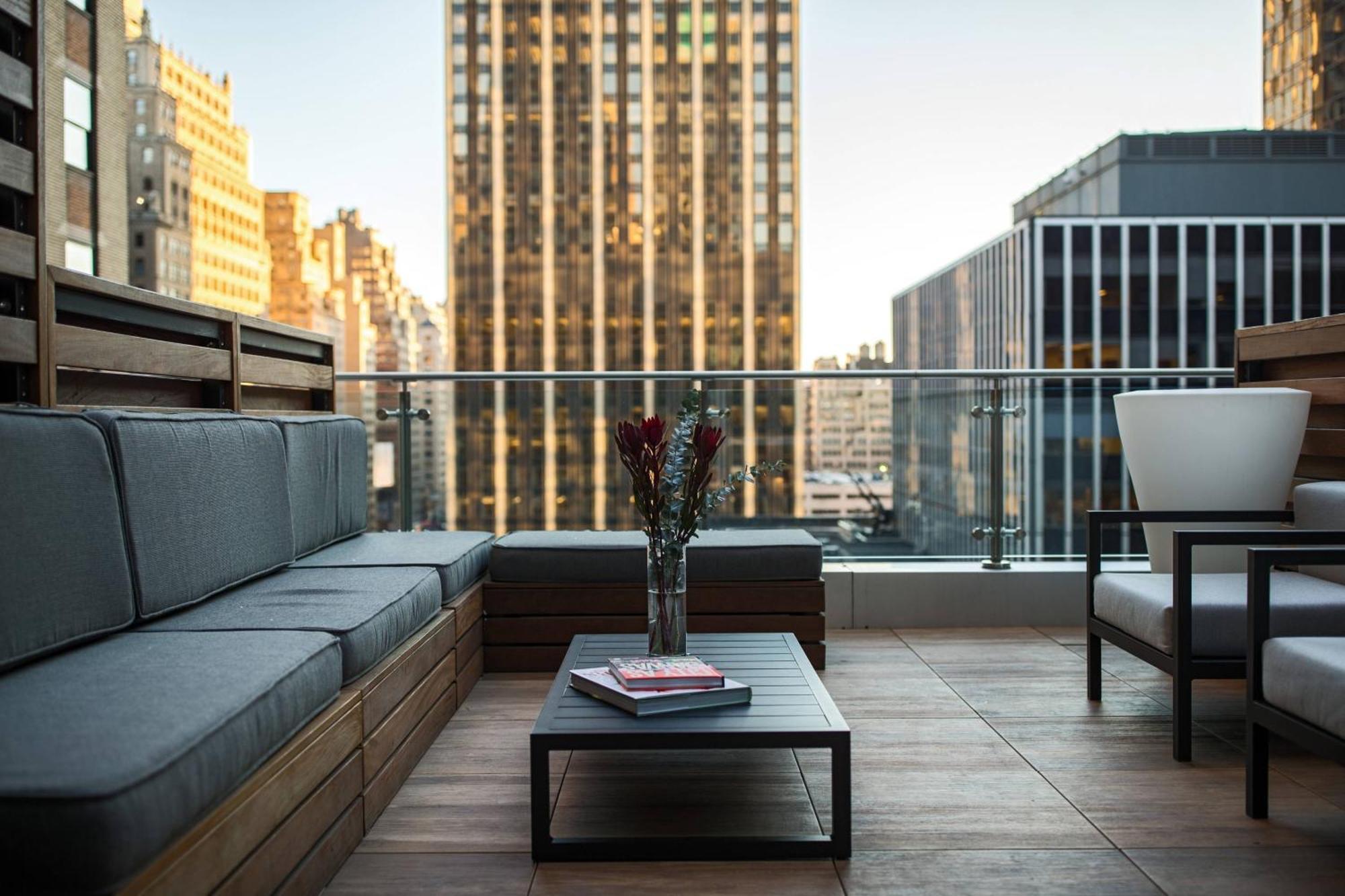 Renaissance New York Midtown Hotel Екстер'єр фото