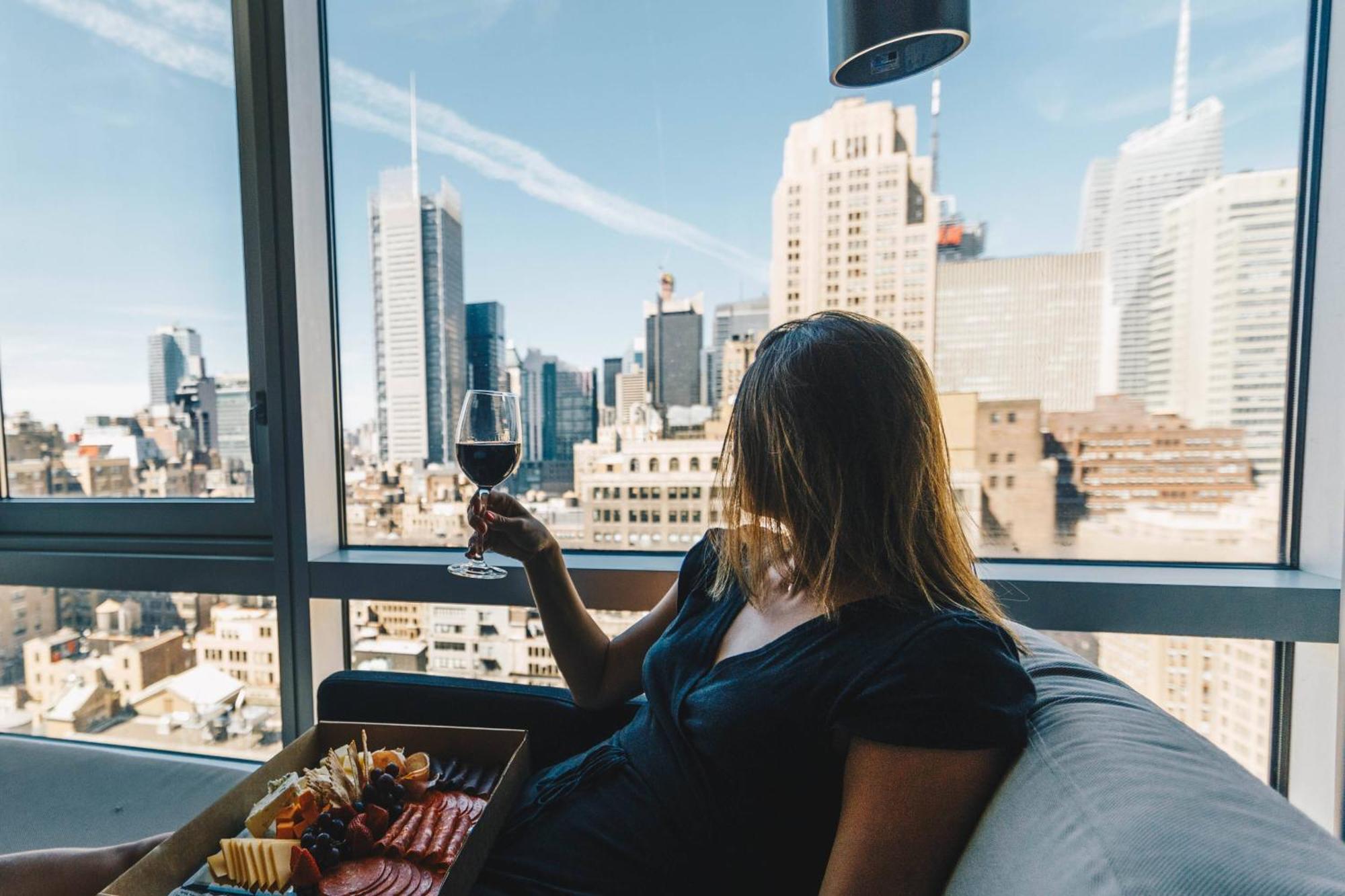 Renaissance New York Midtown Hotel Екстер'єр фото