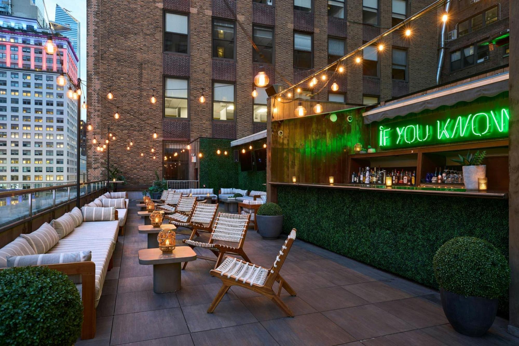 Renaissance New York Midtown Hotel Екстер'єр фото